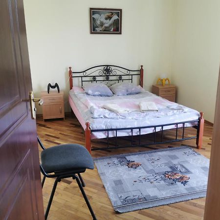 Petrovskaya Pristan 2 Otel Çolpan Ata Dış mekan fotoğraf