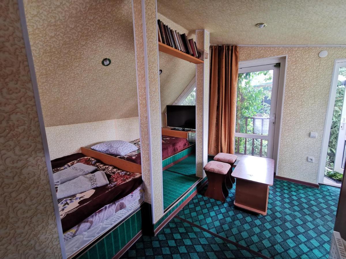 Petrovskaya Pristan 2 Otel Çolpan Ata Dış mekan fotoğraf