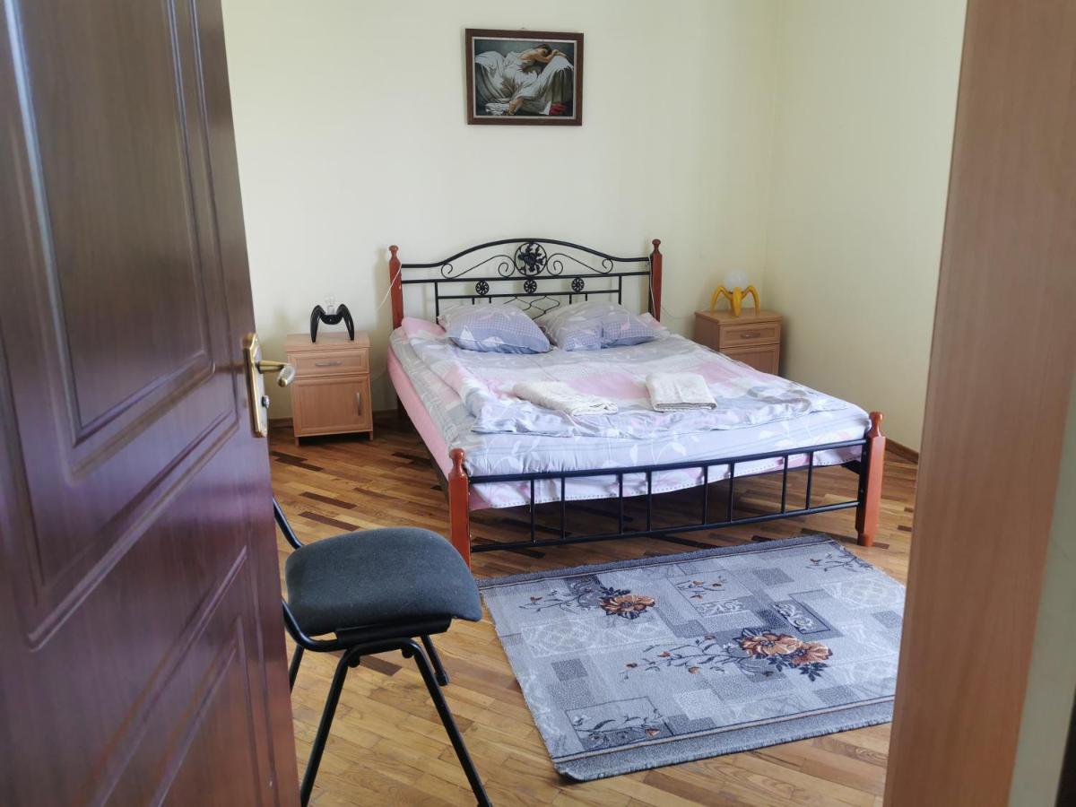 Petrovskaya Pristan 2 Otel Çolpan Ata Dış mekan fotoğraf
